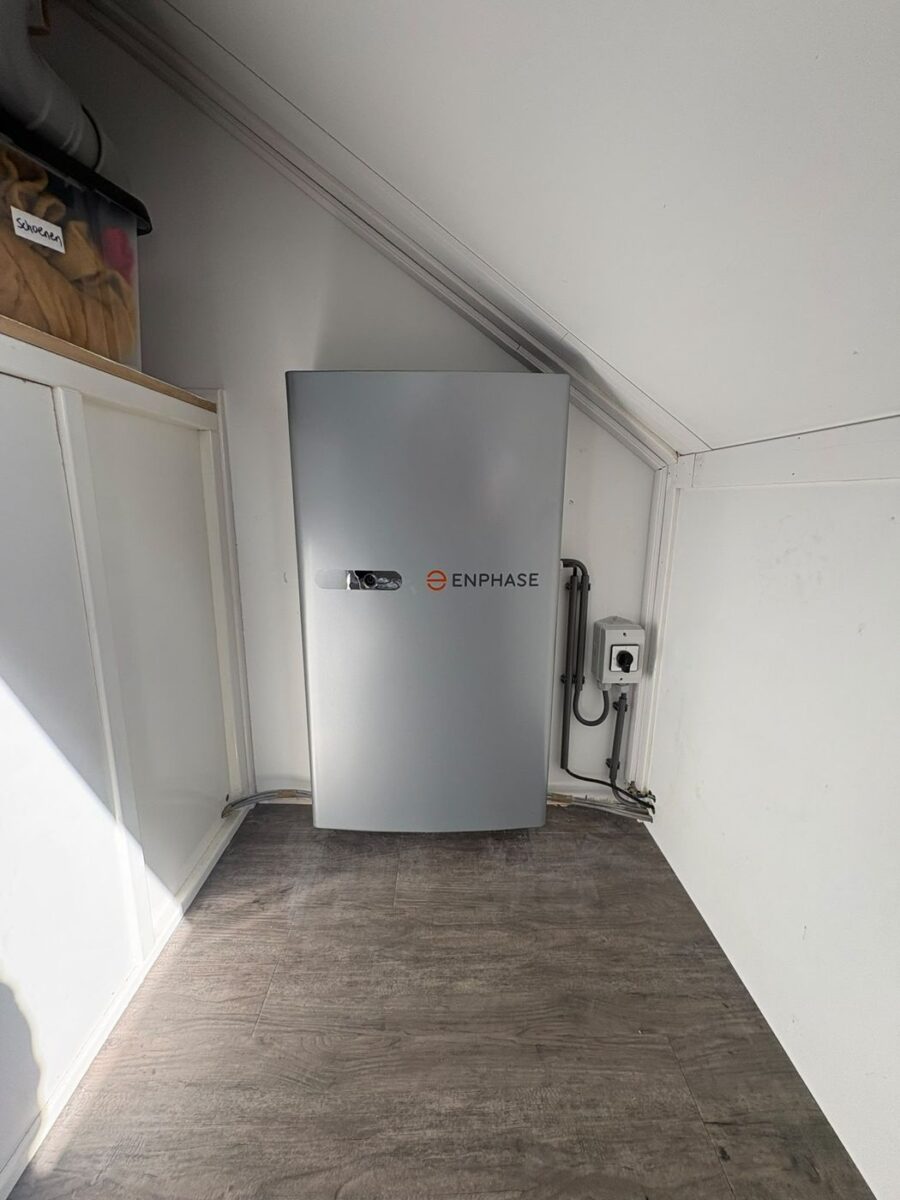 Enphase thuisbatterij van 5 kWh in Lent