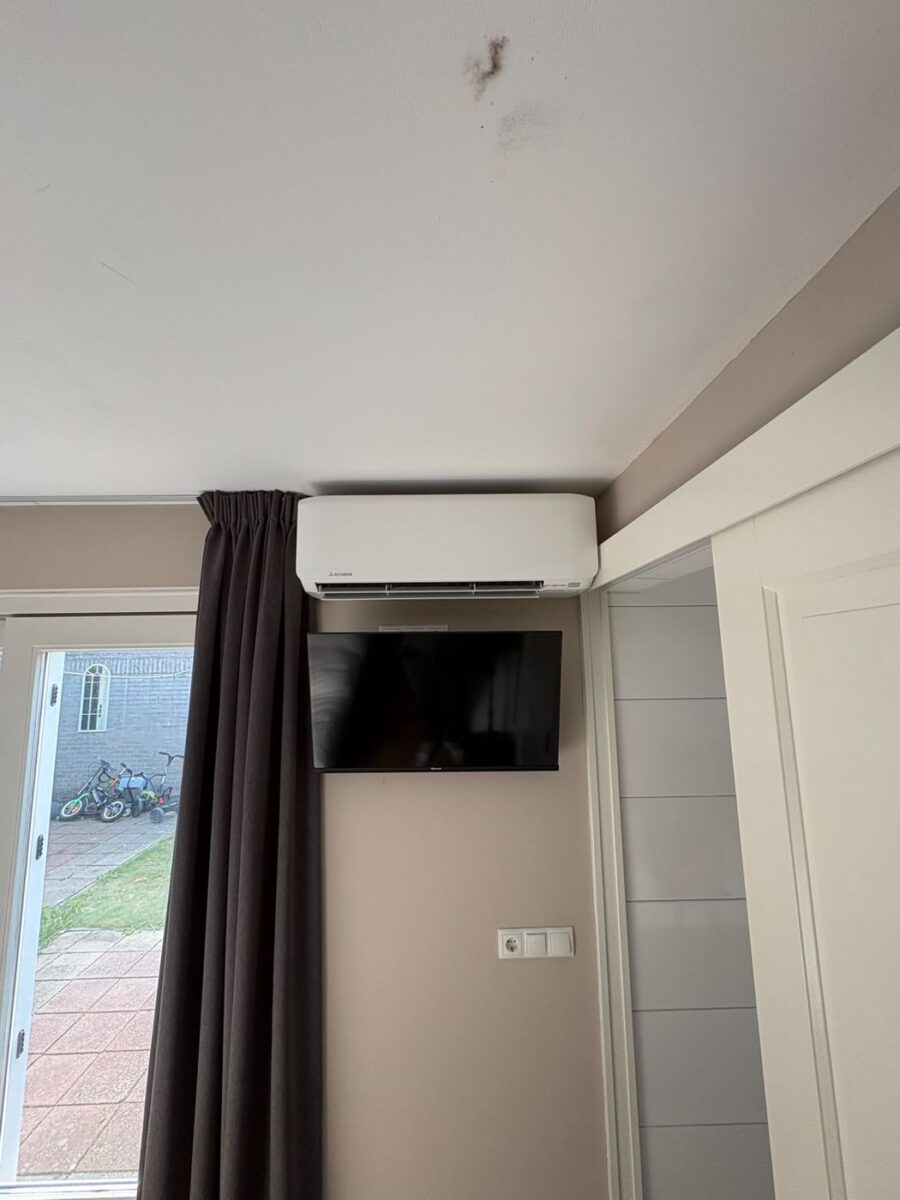 Mitsubishi airco van 2,5 kW in een slaapkamer in Wijchen
